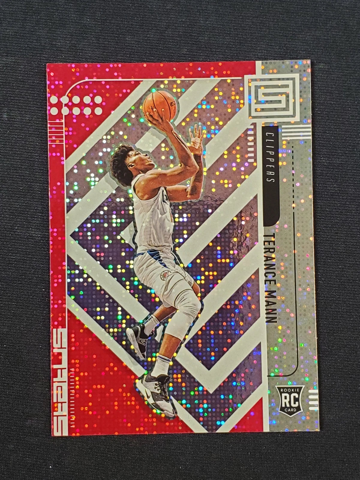2019-20 Panini Status Red #189 Terance Mann (RC)